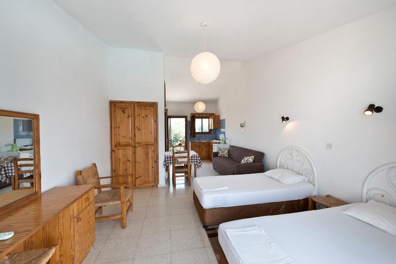 Bare Hill Holiday Village Elea Exterior foto