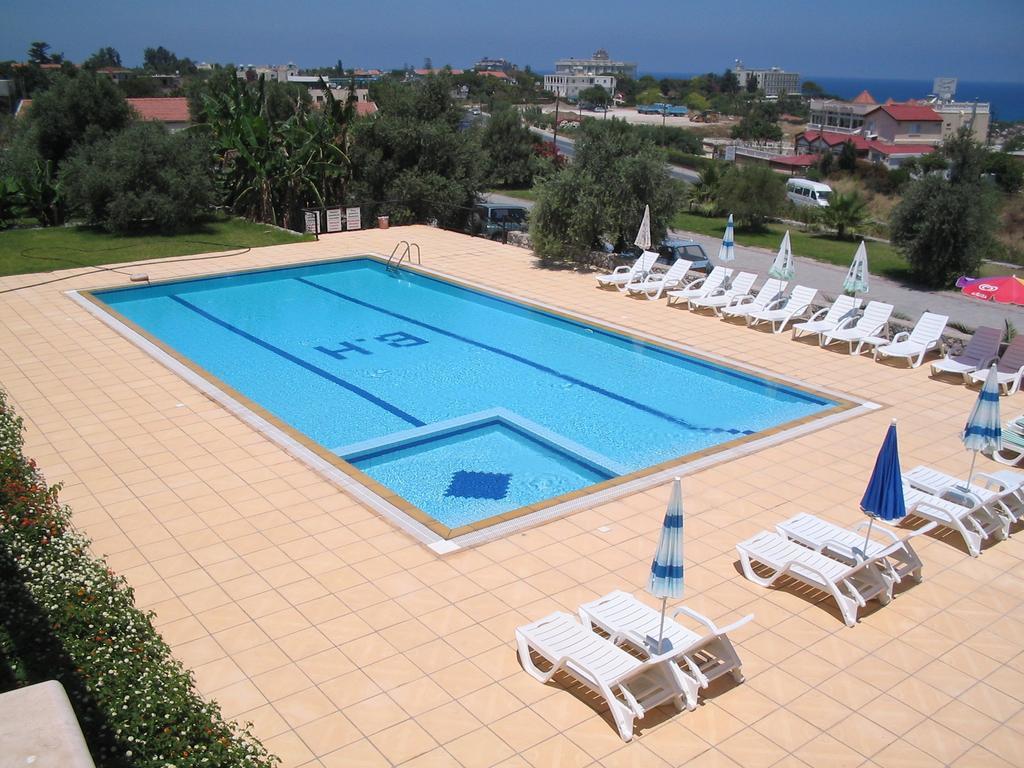 Bare Hill Holiday Village Elea Exterior foto